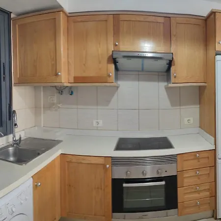 El Castillo - Near Golf & Beaches In South Tenerife بيت للعطل