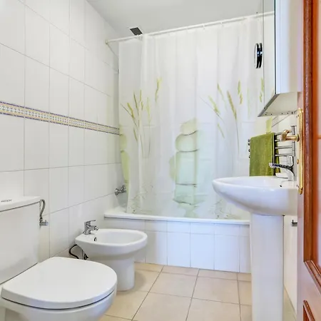 El Castillo - Near Golf & Beaches In South Tenerife بيت للعطل *