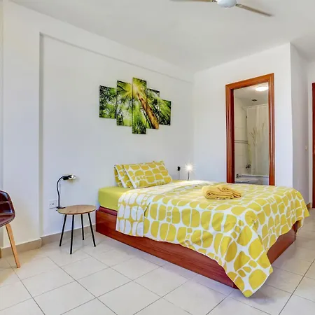 El Castillo - Near Golf & Beaches In South Tenerife *