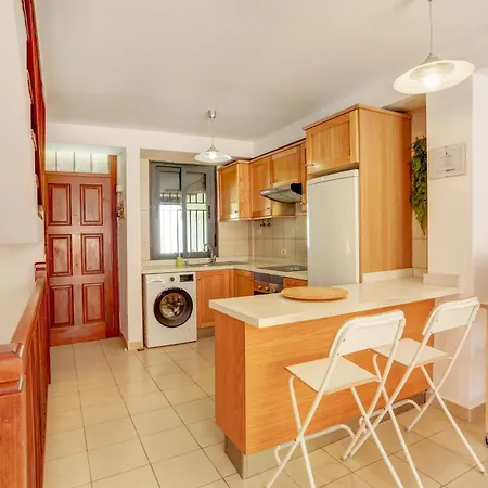 El Castillo - Near Golf & Beaches In South Tenerife
