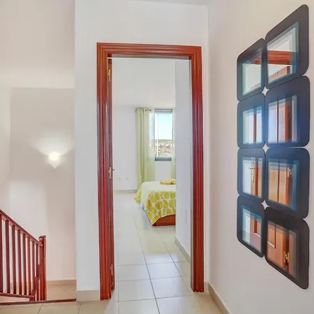 El Castillo - Near Golf & Beaches In South Tenerife